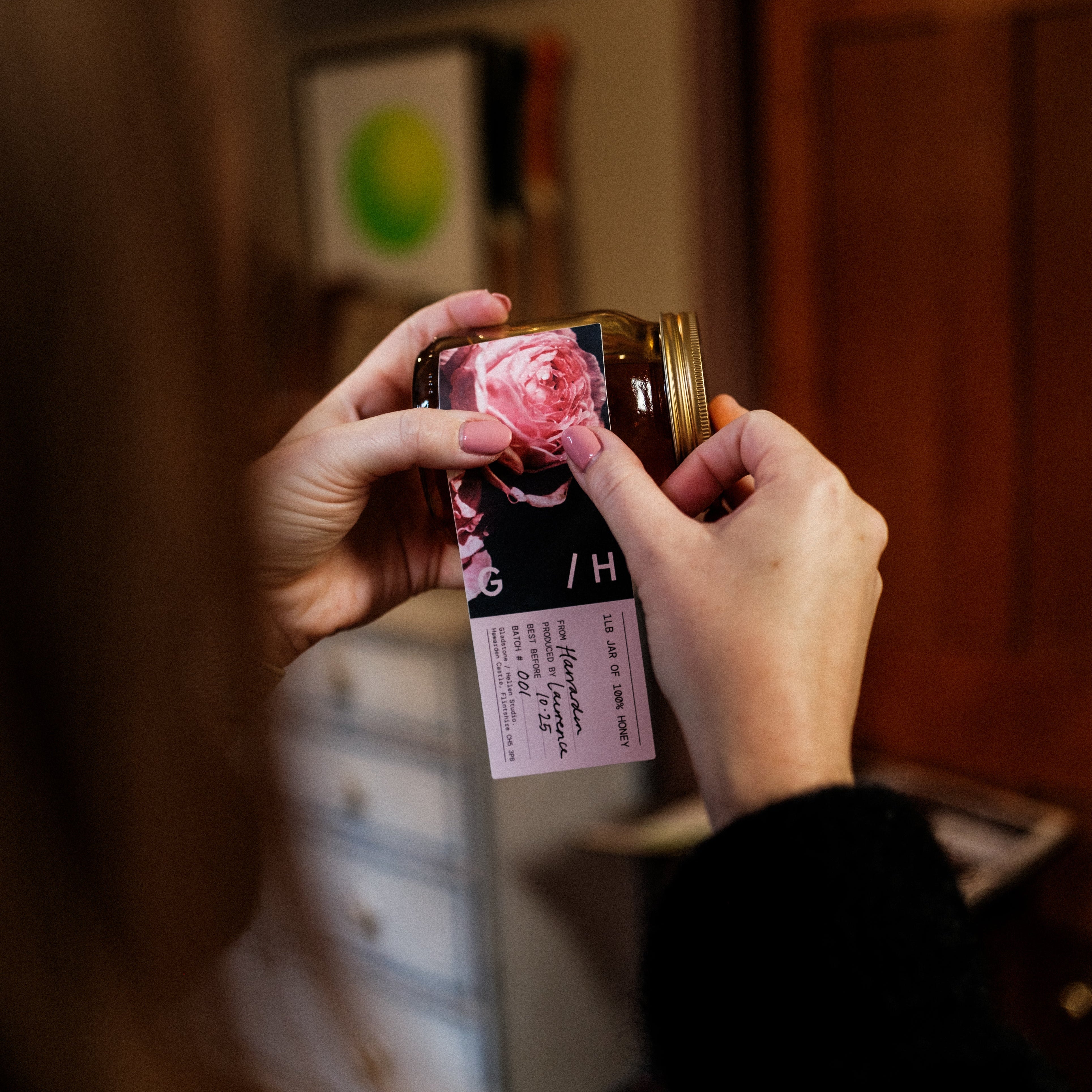 1lb of Hawarden Honey
