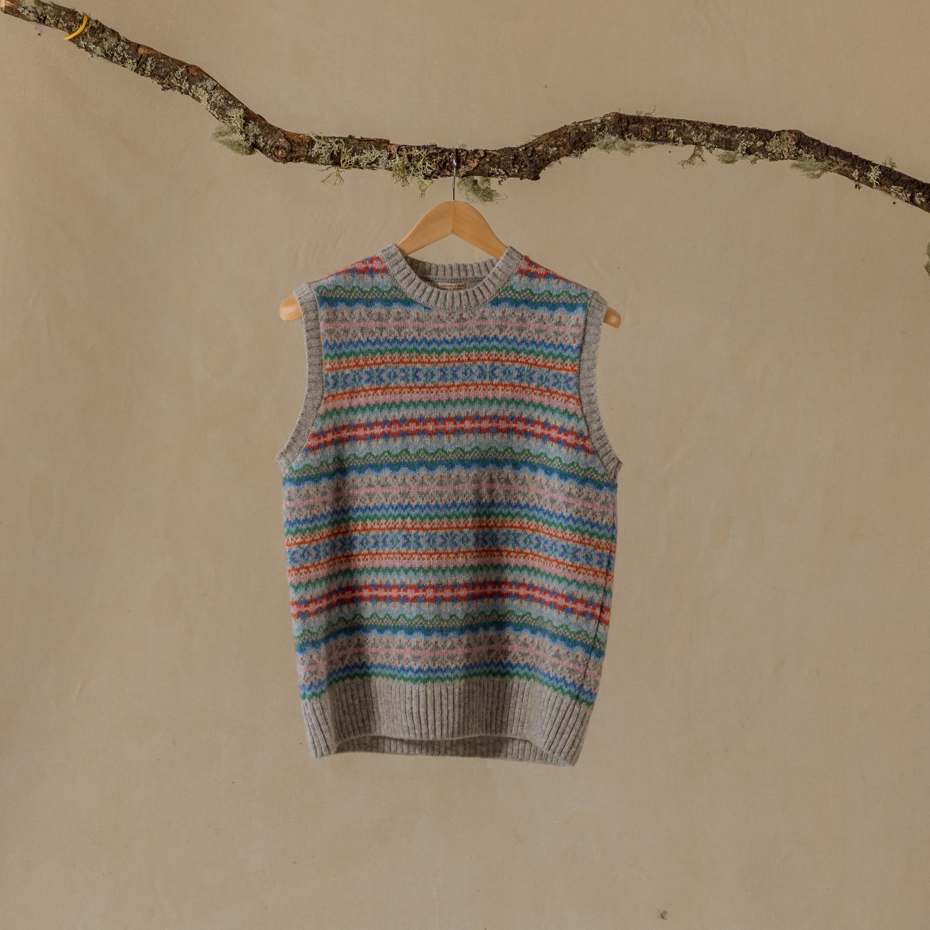 Women’s Sleeveless Jumper