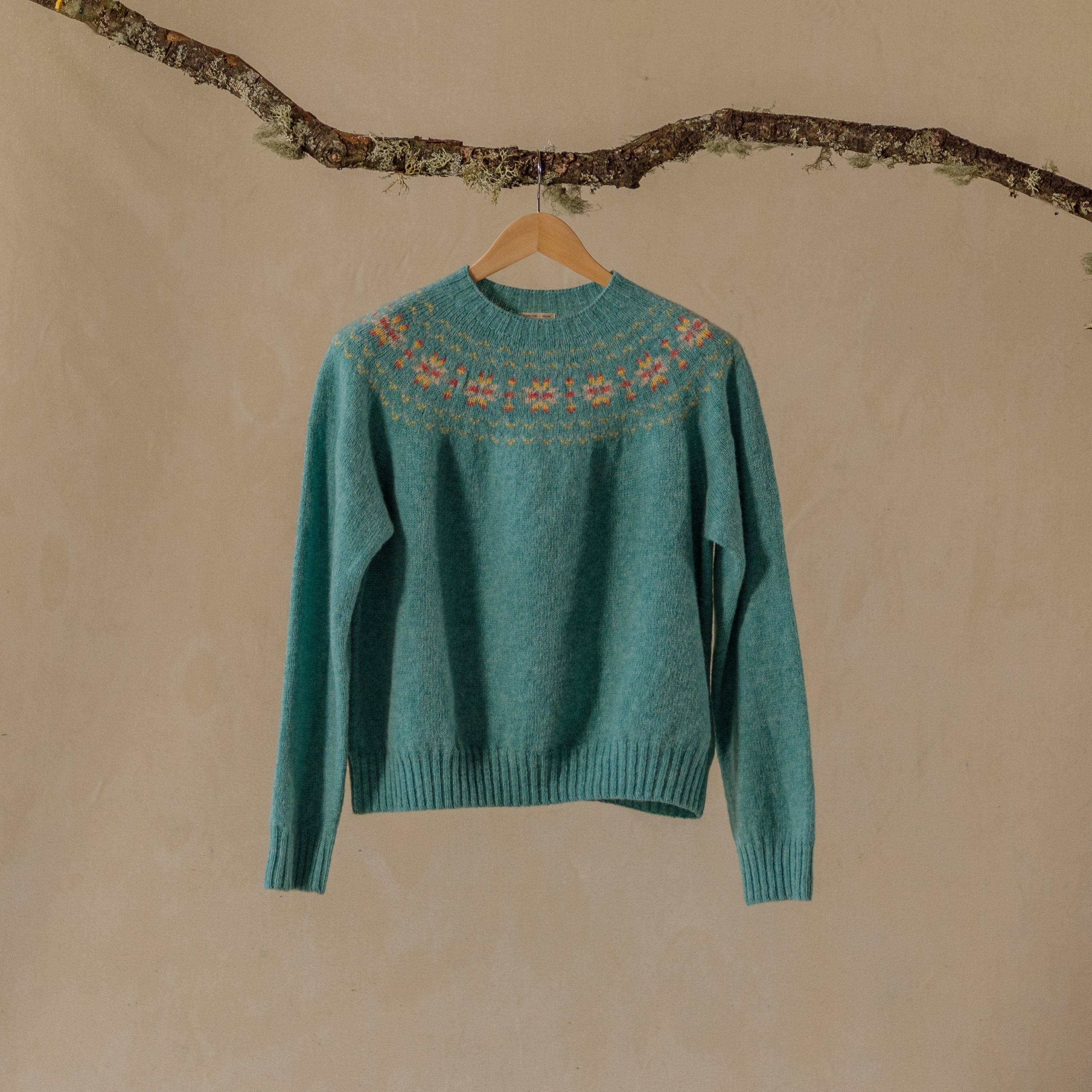 Women’s Cropped Fairisle Yoke Jumper. Blue
